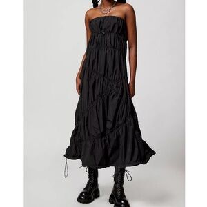 NWT Urban Outfitters UO Persephone Strapless Balloon Maxi Dress Nylon Black L